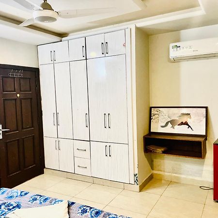 Stunning And Peaceful 1Bhk,Free Parking + Wifi Leilighet Islamabad Eksteriør bilde