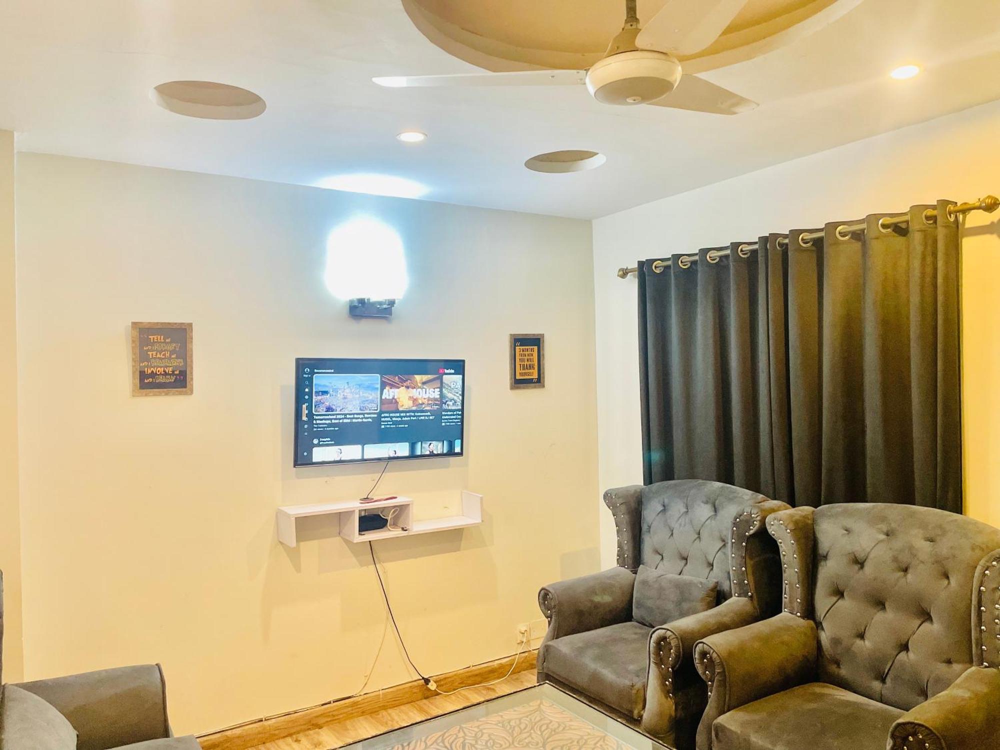 Stunning And Peaceful 1Bhk,Free Parking + Wifi Leilighet Islamabad Eksteriør bilde